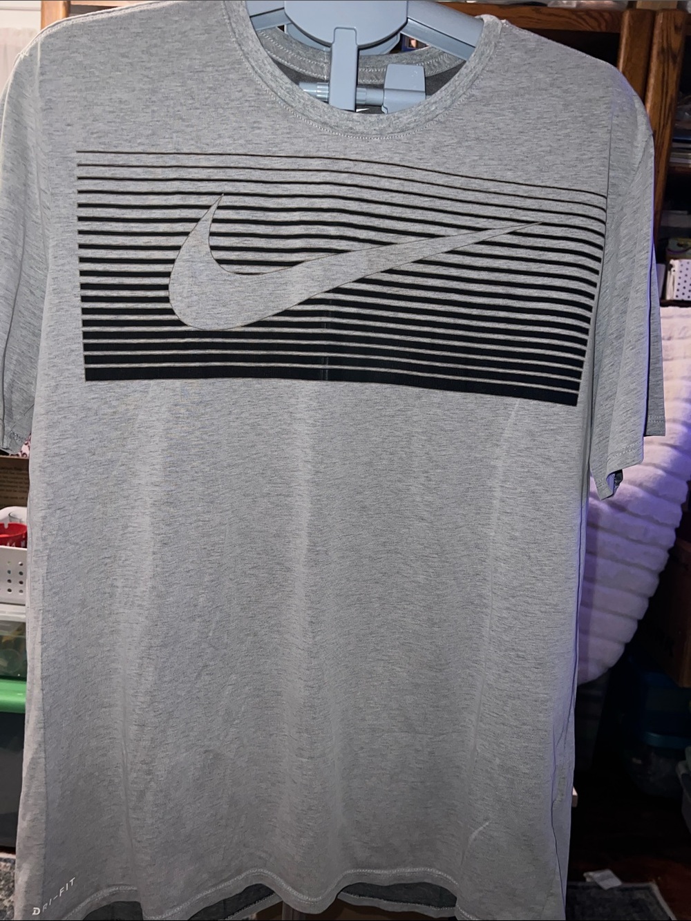 Nike Dri-Fit Men's XL Gray Striped Swoosh Graphic Short Sleeve T-Shirt Grey